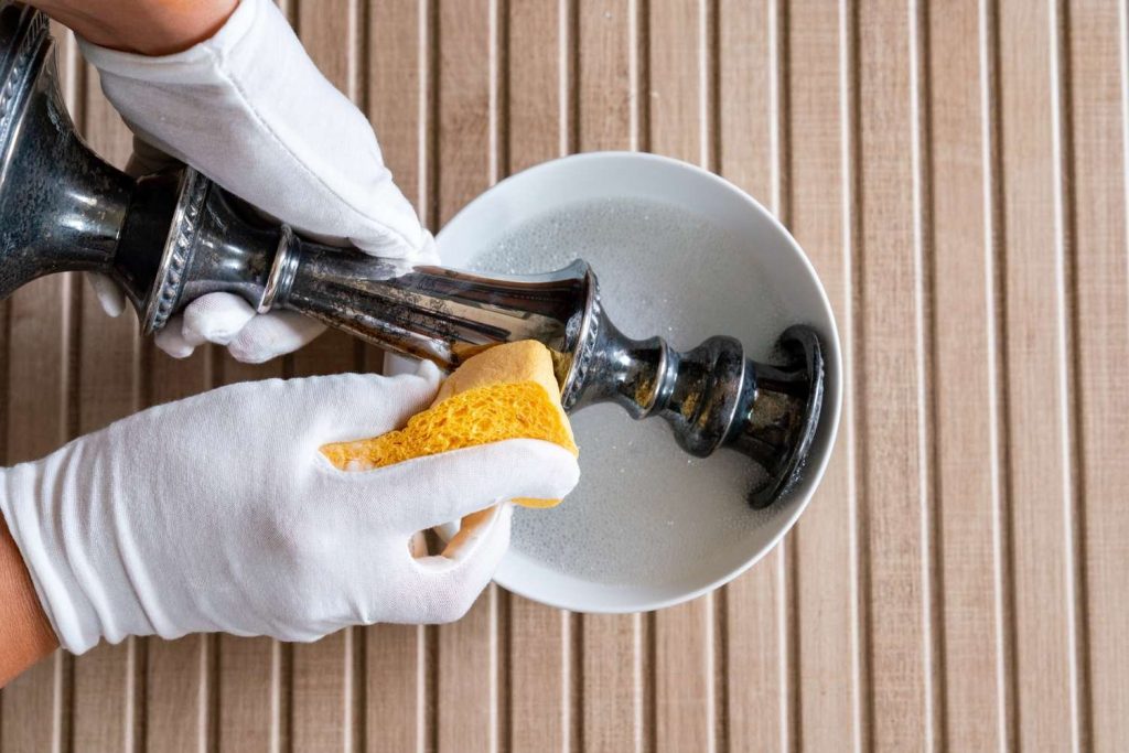 How to Clean Antique Mirror: Sparkle with Care!