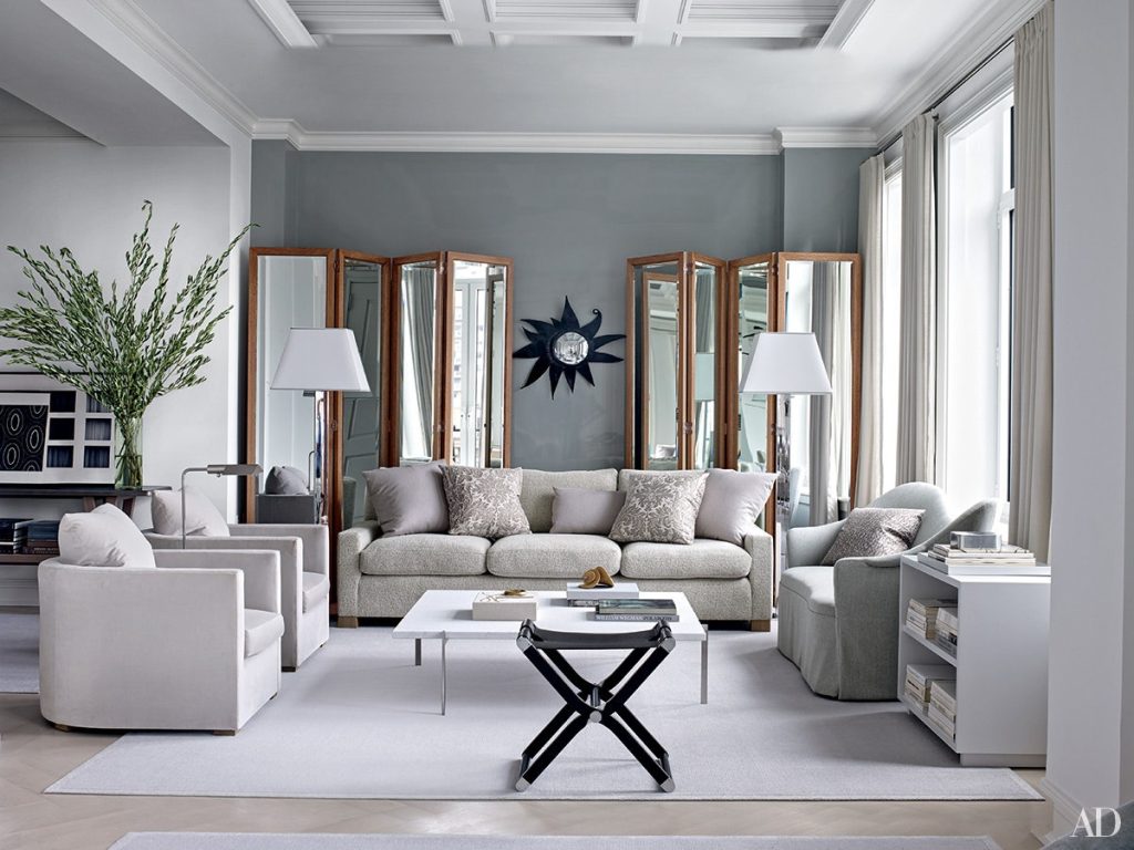 How to Decorate a Gray Living Room