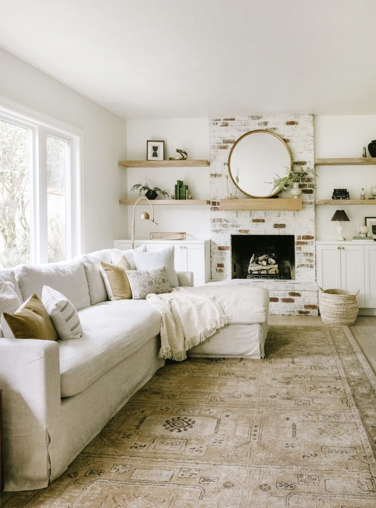 How to Decorate White Walls in Living Room