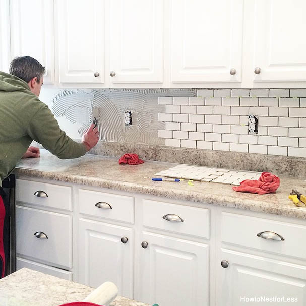 How to Install Backsplash in a Kitchen