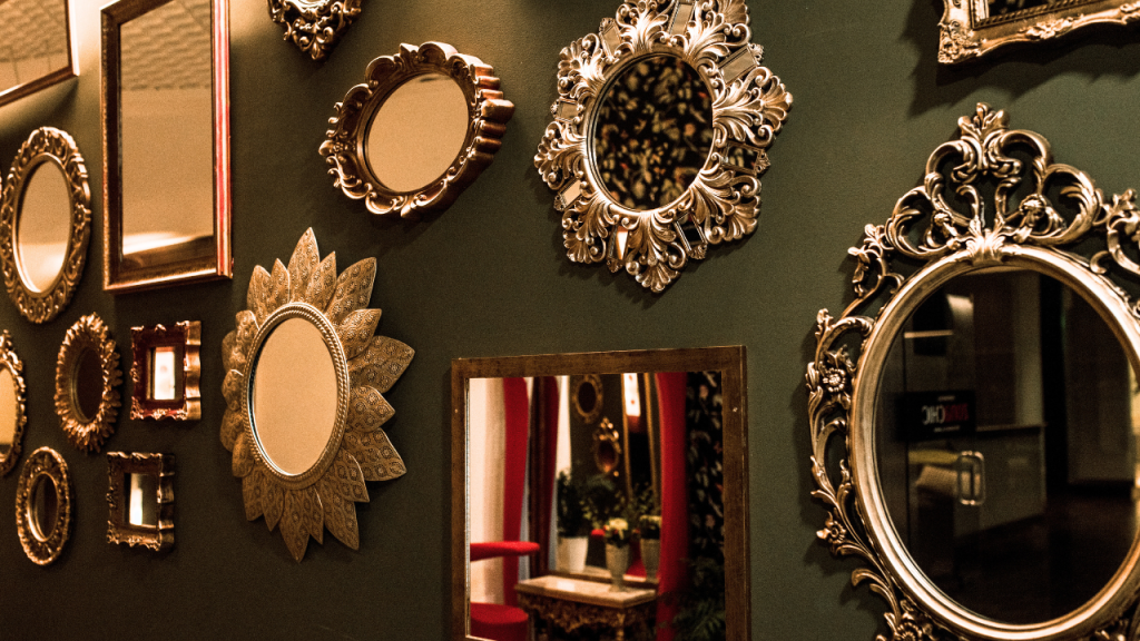 How to Make a Mirror Look Antique: Vintage Charm Unleashed
