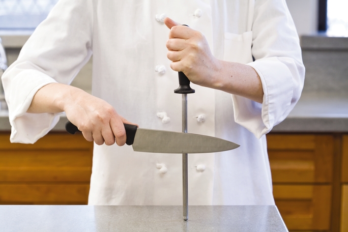 How to Sharpen Kitchen Knife With Rod