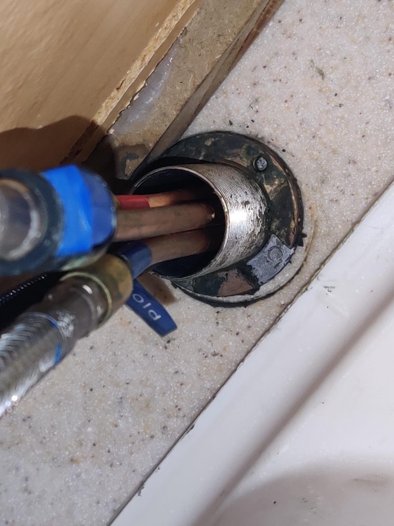 How to Tighten Single Hole Kitchen Faucet
